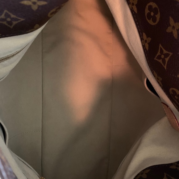 Louis Vuitton Artsy Monogram - Picture 10 of 10